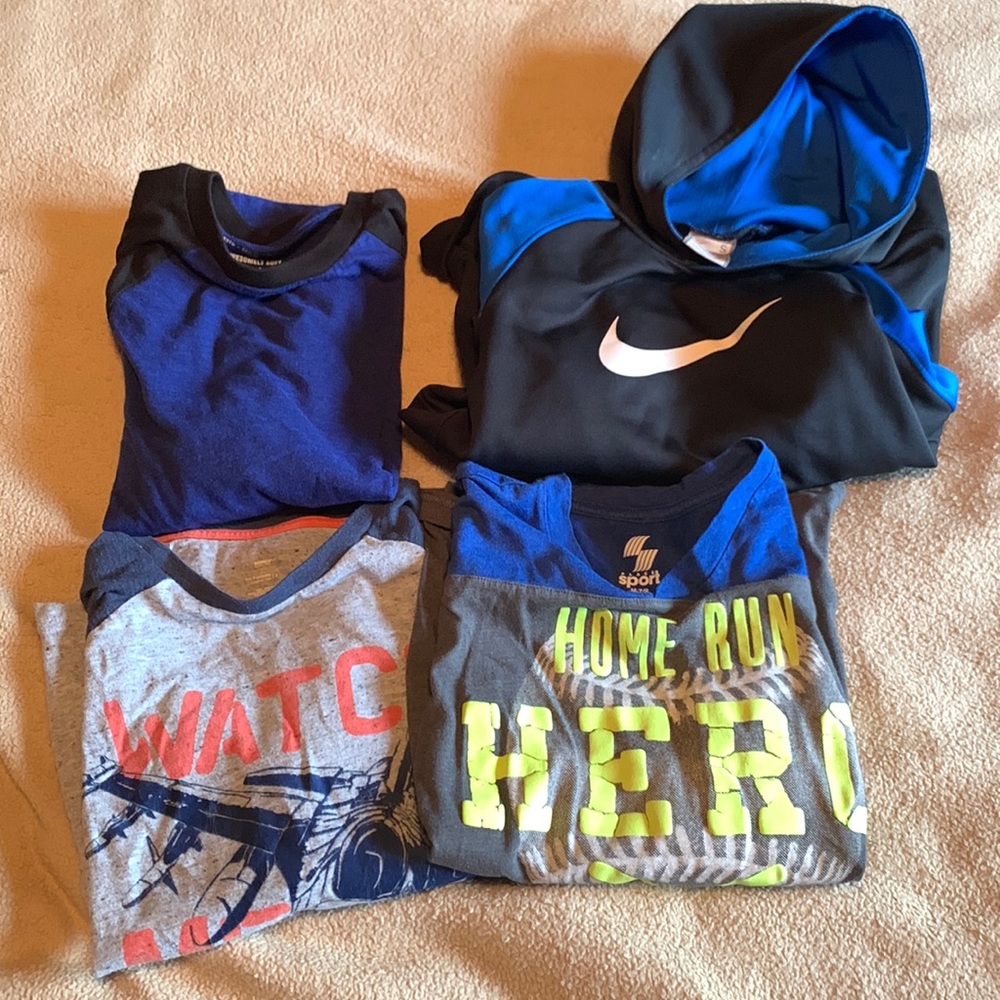 Nike Youth Boys hoodie and various long-sleeve T-shirt’s